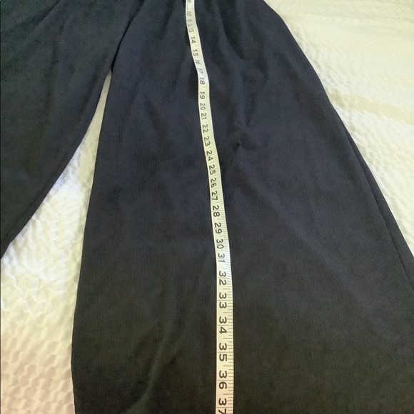 Wide leg jumpsuit - Picture 3 of 4